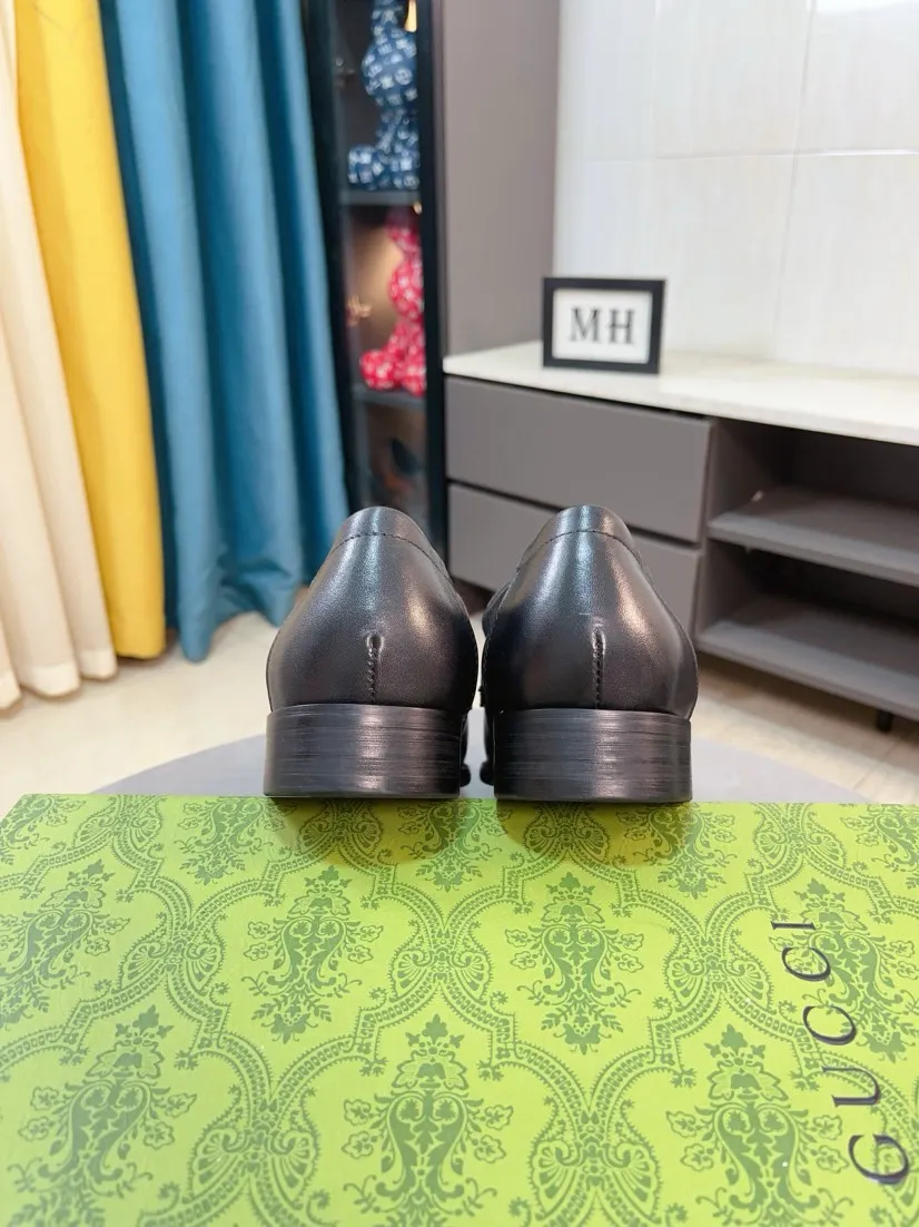 Men's shoes 💰500🌹🌹[GUCCI Gucci] A new style of formal men's leather shoes is coming ~ The original quality upper is made of Italian cowhide➕The leather is soft and delicate, comfortable and soft. The top layer of genuine leather, rubber wear-resistant outsole, the shoe shape is dignified and domineering, and the luxury charm is not concealed! The natural and free nouveau riche leads the trend. Code number: 38-44